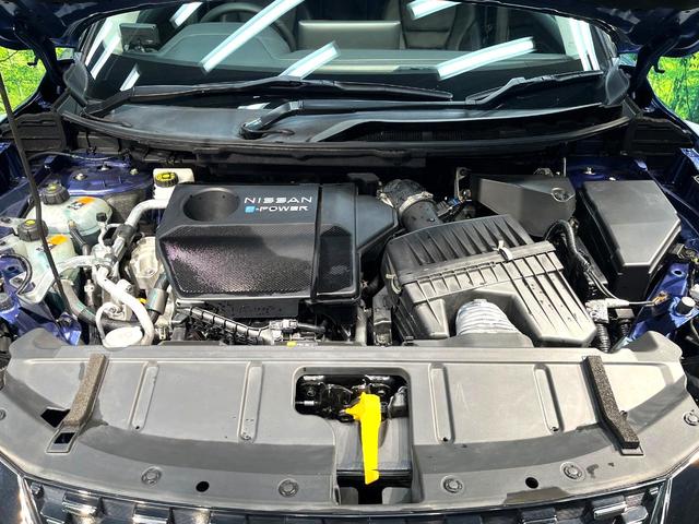 エクストレイル オーテック　ｅ－４ＯＲＣＥ　禁煙車　４ＷＤ　衝突軽減システム　プロパイロット　純正１２インチナビ　全周囲カメラ　フルセグ　ドライブレコーダー　ＥＴＣ２．０　Ｂｌｕｅｔｏｏｔｈ再生　レザーシート　シートヒーター　パワーバックドア（18枚目）