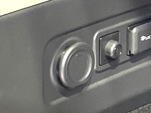 エクストレイル オーテック　ｅ－４ＯＲＣＥ　禁煙車　４ＷＤ　衝突軽減システム　プロパイロット　純正１２インチナビ　全周囲カメラ　フルセグ　ドライブレコーダー　ＥＴＣ２．０　Ｂｌｕｅｔｏｏｔｈ再生　レザーシート　シートヒーター　パワーバックドア（46枚目）