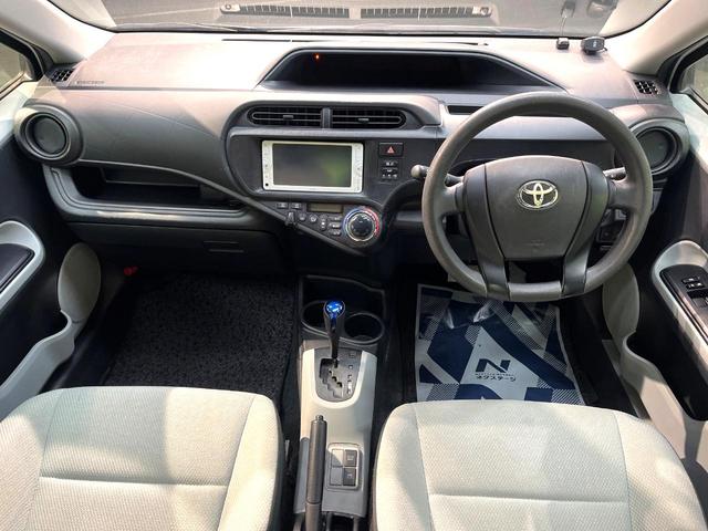 アクア L 禁煙車 純正SDナビ バックカメラ ETC クリアランスソナー Bluetooth再生 キーレス オートエアコン 電動格納ミラー オートエアコン 横滑り防止装置 地デジ CD再生(2枚目)