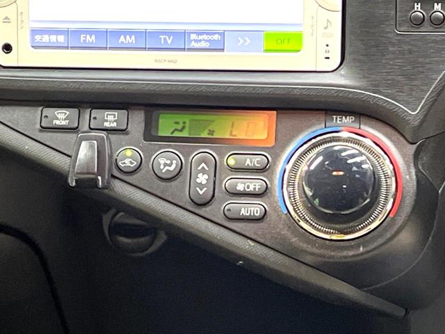 アクア L 禁煙車 純正SDナビ バックカメラ ETC クリアランスソナー Bluetooth再生 キーレス オートエアコン 電動格納ミラー オートエアコン 横滑り防止装置 地デジ CD再生(6枚目)
