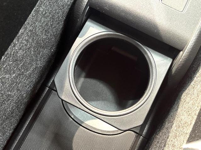 プロボックス ハイブリッドF 未使用車 トヨタセーフティセンス アダプティブハイビーム 車線逸脱警報 1500Wアクセサリーコンセント オートエアコン オートライト キーレス 電動格納ミラー(57枚目)