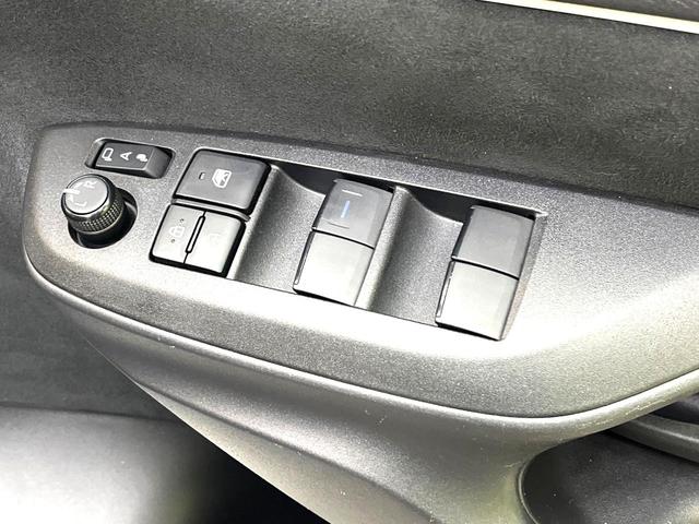 ヤリス ハイブリッドX バックカメラ 衝突被害軽減システム レーダークルーズ 禁煙車 純正ディスプレイオーディオ ビルトインETC オートマチックハイビーム 車線逸脱警報 オートライト オートエアコン Bluetooth(43枚目)