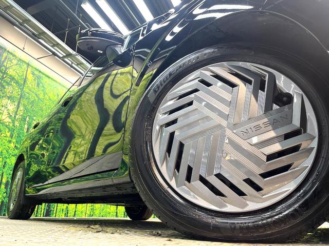 ノート Ｘ　禁煙車　全周囲カメラ　純正９型ディスプレイオーディオ　衝突被害軽減システム　シートヒーター　ドライブレコーダー　コーナーセンサー　ＬＥＤヘッドライト　ＥＴＣ　オートマチックハイビーム　車線逸脱警報（13枚目）