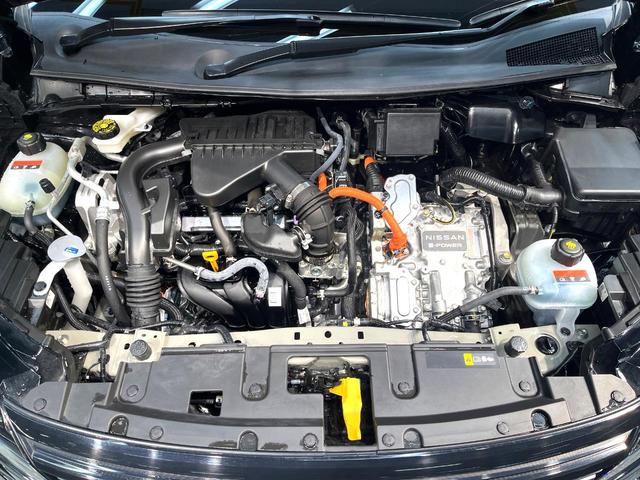 ノート Ｘ　禁煙車　全周囲カメラ　純正９型ディスプレイオーディオ　衝突被害軽減システム　シートヒーター　ドライブレコーダー　コーナーセンサー　ＬＥＤヘッドライト　ＥＴＣ　オートマチックハイビーム　車線逸脱警報（18枚目）