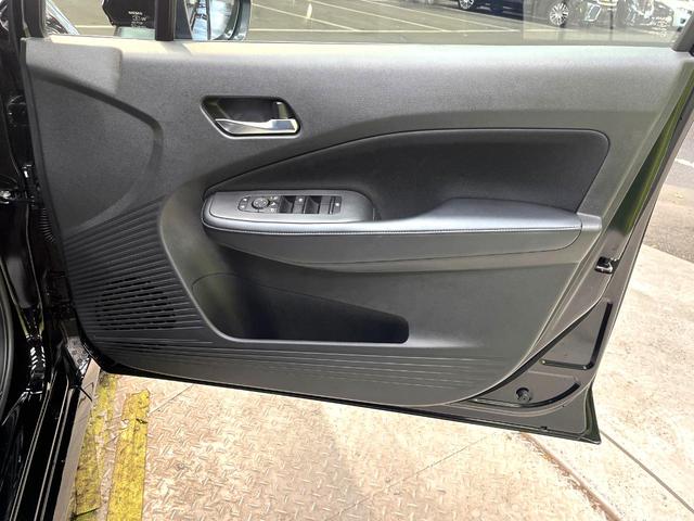 ノート Ｘ　禁煙車　全周囲カメラ　純正９型ディスプレイオーディオ　衝突被害軽減システム　シートヒーター　ドライブレコーダー　コーナーセンサー　ＬＥＤヘッドライト　ＥＴＣ　オートマチックハイビーム　車線逸脱警報（35枚目）