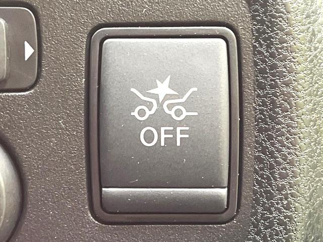 ノート Ｘ　禁煙車　エマージェンシーブレーキ　ＳＤナビ　全周囲カメラ　ドライブレコーダー　コーナーセンサー　オートライト　ＤＶＤ／ＣＤ再生　横滑り防止装置　アイドリングストップ　スマートキー　電動格納ミラー（6枚目）