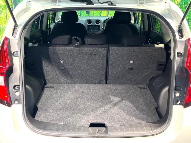 ノート Ｘ　禁煙車　エマージェンシーブレーキ　ＳＤナビ　全周囲カメラ　ドライブレコーダー　コーナーセンサー　オートライト　ＤＶＤ／ＣＤ再生　横滑り防止装置　アイドリングストップ　スマートキー　電動格納ミラー（9枚目）