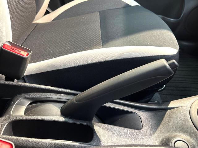 ノート Ｘ　禁煙車　エマージェンシーブレーキ　ＳＤナビ　全周囲カメラ　ドライブレコーダー　コーナーセンサー　オートライト　ＤＶＤ／ＣＤ再生　横滑り防止装置　アイドリングストップ　スマートキー　電動格納ミラー（57枚目）