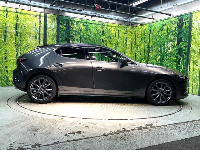 MAZDA3ファストバック 15Sツーリング 禁煙車 純正SDナビ 全周囲カメラ 衝突被害軽減システム レーダークルーズ ドラレコ コーナーセンサー スマートキー LEDヘッド ビルトインETC 純正18インチアルミ オートハイビーム(26枚目)