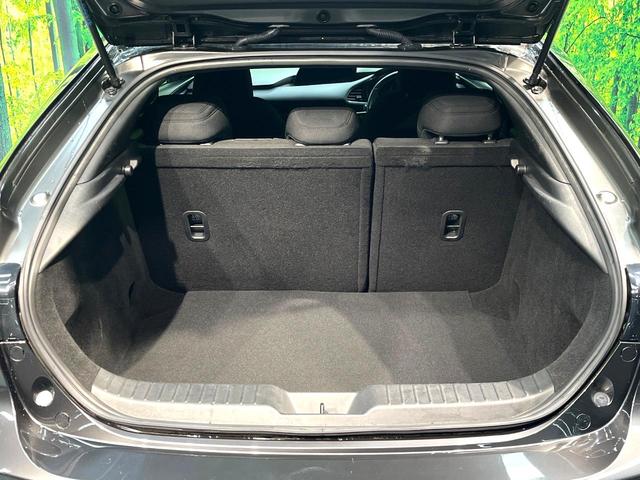 MAZDA3ファストバック 15Sツーリング 禁煙車 純正SDナビ 全周囲カメラ 衝突被害軽減システム レーダークルーズ ドラレコ コーナーセンサー スマートキー LEDヘッド ビルトインETC 純正18インチアルミ オートハイビーム(44枚目)