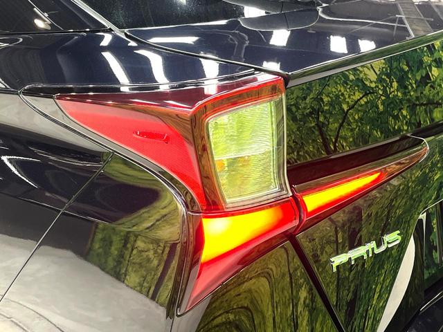 プリウス Sツーリングセレクション 禁煙車 モデリスタエアロ 衝突軽減装置 純正9インチナビ バックカメラ シートヒーター レーダークルーズコントロール ETC ドライブレコーダー LEDヘッドライト 純正17インチアルミホイール(49枚目)