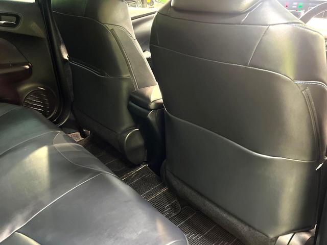 プリウス Sツーリングセレクション 禁煙車 モデリスタエアロ 衝突軽減装置 純正9インチナビ バックカメラ シートヒーター レーダークルーズコントロール ETC ドライブレコーダー LEDヘッドライト 純正17インチアルミホイール(63枚目)