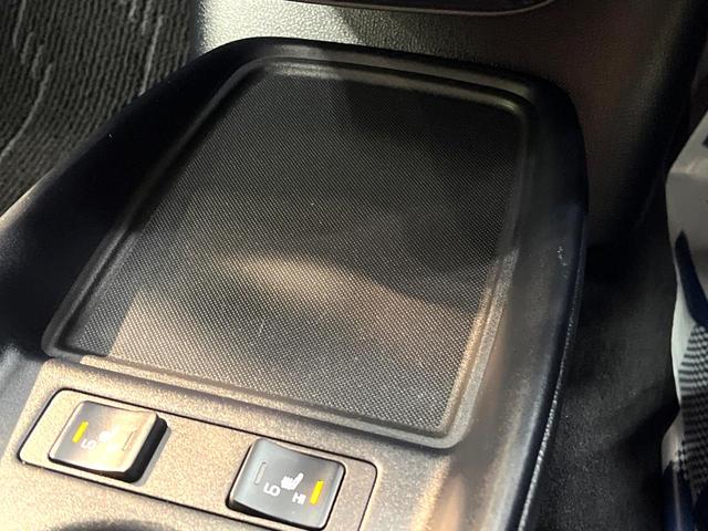 プリウス Sツーリングセレクション 禁煙車 モデリスタエアロ 衝突軽減装置 純正9インチナビ バックカメラ シートヒーター レーダークルーズコントロール ETC ドライブレコーダー LEDヘッドライト 純正17インチアルミホイール(71枚目)