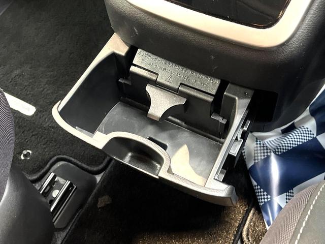 セレナ ハイウェイスター VセレクションII ハンズフリー両側電動ドア 純正9型ナビ 後席モニター 衝突軽減 禁煙車 ドラレコ コーナーセンサー スマートキー LEDヘッド ビルトインETC クルコン 純正16インチアルミ オートハイビーム(55枚目)