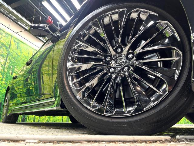 LS LS500h バージョンL 禁煙車 4WD サンルーフ TRDフルエアロ 衝突軽減装置 レーダークルーズ 純正12インチナビ 全周囲カメラ フルセグ ドラレコ デジタルインナーミラー ブラインドスポットモニター(13枚目)