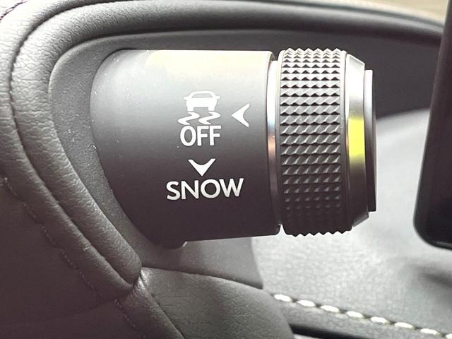 LS LS500h バージョンL 禁煙車 4WD サンルーフ TRDフルエアロ 衝突軽減装置 レーダークルーズ 純正12インチナビ 全周囲カメラ フルセグ ドラレコ デジタルインナーミラー ブラインドスポットモニター(35枚目)