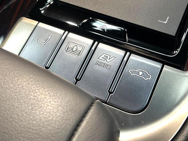 LS LS500h バージョンL 禁煙車 4WD サンルーフ TRDフルエアロ 衝突軽減装置 レーダークルーズ 純正12インチナビ 全周囲カメラ フルセグ ドラレコ デジタルインナーミラー ブラインドスポットモニター(38枚目)