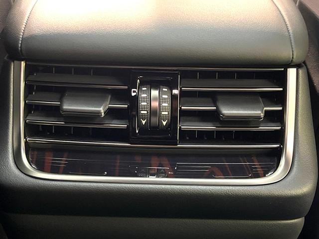 LS LS500h バージョンL 禁煙車 4WD サンルーフ TRDフルエアロ 衝突軽減装置 レーダークルーズ 純正12インチナビ 全周囲カメラ フルセグ ドラレコ デジタルインナーミラー ブラインドスポットモニター(44枚目)