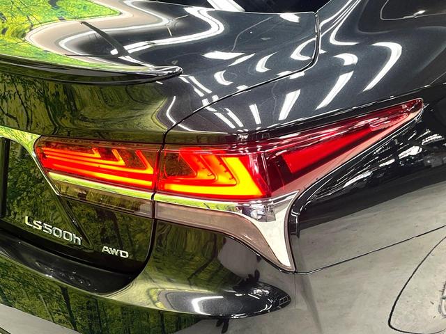 LS LS500h バージョンL 禁煙車 4WD サンルーフ TRDフルエアロ 衝突軽減装置 レーダークルーズ 純正12インチナビ 全周囲カメラ フルセグ ドラレコ デジタルインナーミラー ブラインドスポットモニター(62枚目)