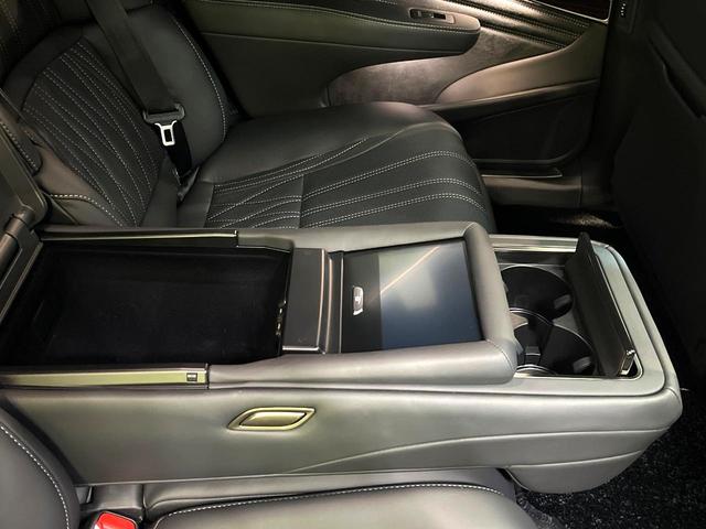 LS LS500h バージョンL 禁煙車 4WD サンルーフ TRDフルエアロ 衝突軽減装置 レーダークルーズ 純正12インチナビ 全周囲カメラ フルセグ ドラレコ デジタルインナーミラー ブラインドスポットモニター(78枚目)