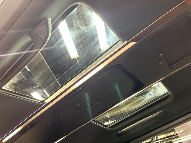 ヴェルファイアハイブリッド Z プレミア 禁煙車 ムーンルーフ フリップダウンモニター 両側電動スライドドア セーフティセンス レーダークルーズ 純正14インチナビ 全周囲カメラ フルセグ ドラレコ ブラインドスポットモニター ETC2.0(3枚目)