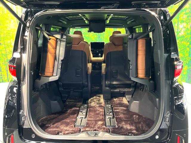 ヴェルファイアハイブリッド Z プレミア 禁煙車 ムーンルーフ フリップダウンモニター 両側電動スライドドア セーフティセンス レーダークルーズ 純正14インチナビ 全周囲カメラ フルセグ ドラレコ ブラインドスポットモニター ETC2.0(11枚目)