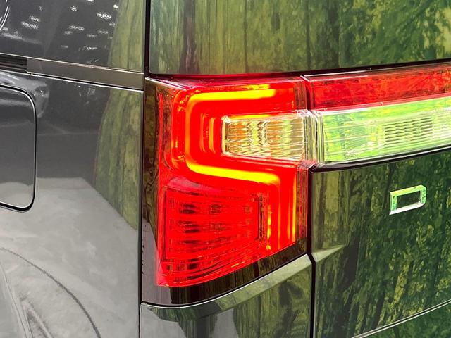 デリカD:5 P 禁煙車 4WD ディーゼル 両側電動スライドドア 衝突軽減システム レーダークルーズ 純正10インチナビ 全周囲カメラ フルセグ ドラレコ ETC Bluetooth シートヒーター パワーシート(31枚目)