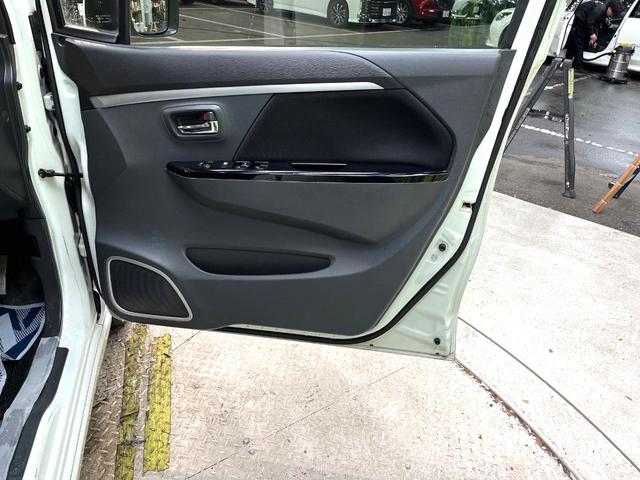 ワゴンR 20周年記念車 禁煙車 純正SDナビ バックカメラ 衝突被害軽減システム シートヒーター ETC スマートキー HIDヘッド 純正15インチアルミホイール オートライト オートエアコン 地デジ(42枚目)