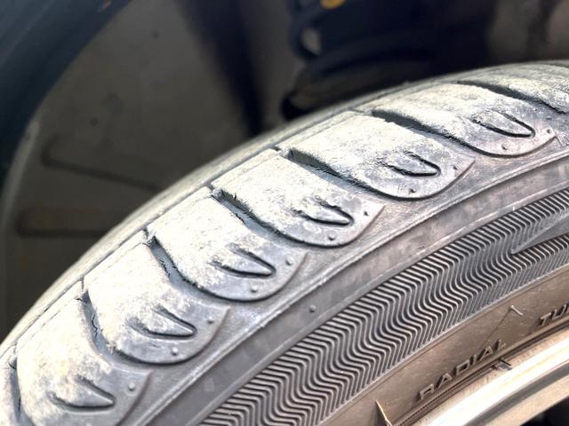 ワゴンＲスティングレー Ｔ　ナビ　ＥＴＣ　ＨＩＤヘッドライト　パドルシフト　純正１５インチアルミホイール　Ｂｌｕｅｔｏｏｔｈ再生　オートエアコン　オートライト　スマートキー　電動格納ミラー　バニティミラー（32枚目）