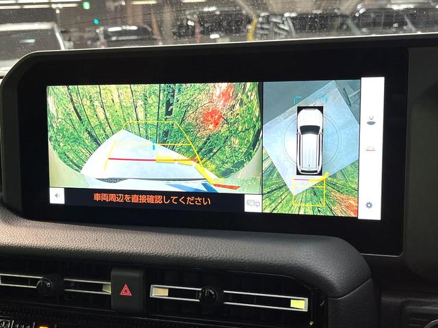 �y�p�m���~�b�N�r���[���j�^�[�z��p�̃J�����ɂ��A�ォ�猩���낵���悤�Ȏ��_�łR�U�O�x�N���}�̎��͂��m�F���邱�Ƃ��ł��܂������p�������m�F���₷���A�����ꏊ�ł̐؂�Ԃ��⒓�Ԃ��X���[�Y�ɍs���܂��B