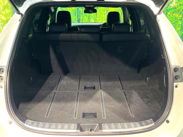 ハリアー プレミアム 本革シート JBLサウンド 禁煙車 純正9型ナビ バックカメラ クルーズコントロール ETC Bluetooth パワーシート シートヒーター 電動リアゲート スマートキー LEDヘッド(11枚目)