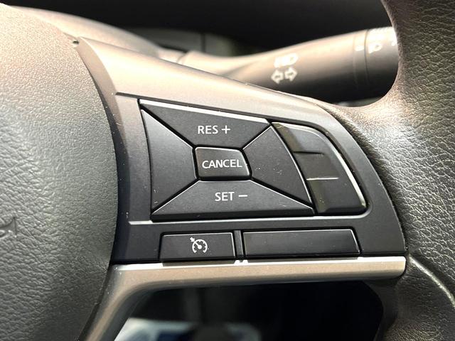 セレナ Ｓ　電動スライドドア　ＳＤナビ　全周囲カメラ　衝突被害軽減システム　禁煙車　コーナーセンサー　スマートキー　ＥＴＣ　クルコン　オートハイビーム　車線逸脱警報　オートライト　オートエアコン（5枚目）