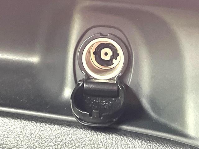 セレナ Ｓ　電動スライドドア　ＳＤナビ　全周囲カメラ　衝突被害軽減システム　禁煙車　コーナーセンサー　スマートキー　ＥＴＣ　クルコン　オートハイビーム　車線逸脱警報　オートライト　オートエアコン（65枚目）