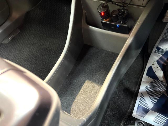 プリウスアルファ Ｓ　チューン　ブラック　純正ナビ　バックカメラ　禁煙車　コーナーセンサー　スマートキー　ＥＴＣ　ＬＥＤヘッド　純正１６インチアルミ　オートライト　オートエアコン　Ｂｌｕｅｔｏｏｔｈ　ＣＤ　ＤＶＤ再生　フルセグ（50枚目）