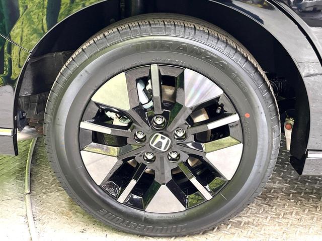 ステップワゴン ｅ：ＨＥＶスパーダ　登録済未使用車　両側電動ドア　衝突被害軽減システム　レーダークルーズ　電動リアゲート　コーナーセンサー　シートヒーター　スマートキー　ＬＥＤヘッド　純正１６インチアルミ　ハーフレザーシート（24枚目）