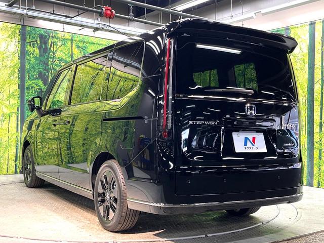 ステップワゴン ｅ：ＨＥＶスパーダ　登録済未使用車　両側電動ドア　衝突被害軽減システム　レーダークルーズ　電動リアゲート　コーナーセンサー　シートヒーター　スマートキー　ＬＥＤヘッド　純正１６インチアルミ　ハーフレザーシート（28枚目）