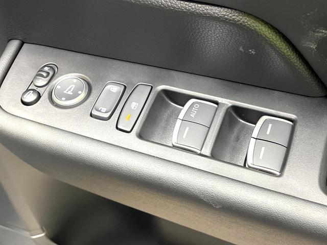 ステップワゴン ｅ：ＨＥＶスパーダ　登録済未使用車　両側電動ドア　衝突被害軽減システム　レーダークルーズ　電動リアゲート　コーナーセンサー　シートヒーター　スマートキー　ＬＥＤヘッド　純正１６インチアルミ　ハーフレザーシート（49枚目）