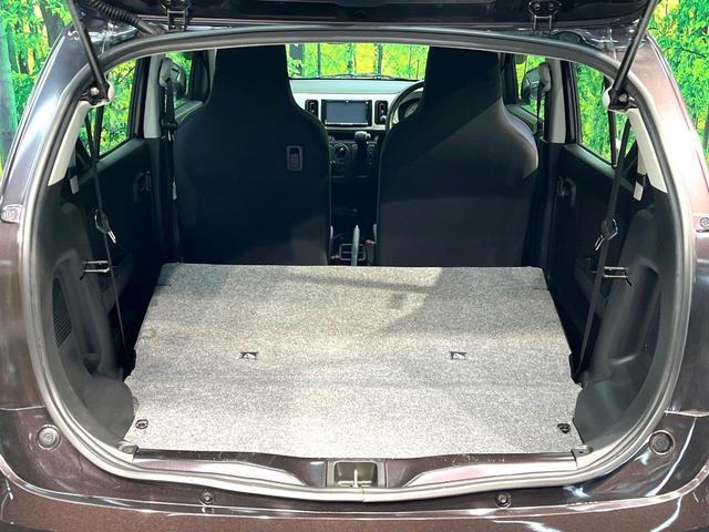 アルト Ｌ　禁煙車　ＳＤナビ　ＥＴＣ　シートヒーター　ＣＤ／ＤＶＤ再生　地デジ　横滑り防止装置　アイドリングストップシステム　キーレス　エアコン（31枚目）