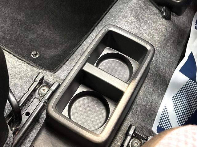 アルト Ｌ　禁煙車　ＳＤナビ　ＥＴＣ　シートヒーター　ＣＤ／ＤＶＤ再生　地デジ　横滑り防止装置　アイドリングストップシステム　キーレス　エアコン（50枚目）