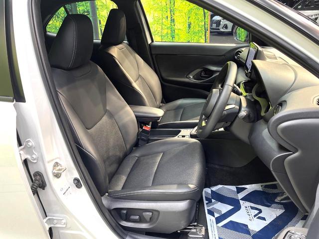 ヤリスクロス ハイブリッドＺ　禁煙車　ナビ付ディスプレイオーディオ　全周囲カメラ　衝突軽減装置　レーダークルーズ　ドラレコ　ＥＴＣ　Ｂｌｕｅｔｏｏｔｈ再生　ブラインドスポットモニター　シートヒーター　パワーシート　スマートキー（9枚目）