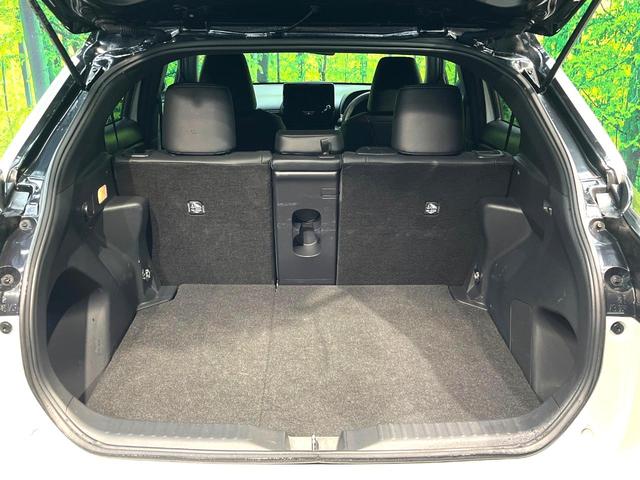 ヤリスクロス ハイブリッドＺ　禁煙車　ナビ付ディスプレイオーディオ　全周囲カメラ　衝突軽減装置　レーダークルーズ　ドラレコ　ＥＴＣ　Ｂｌｕｅｔｏｏｔｈ再生　ブラインドスポットモニター　シートヒーター　パワーシート　スマートキー（11枚目）