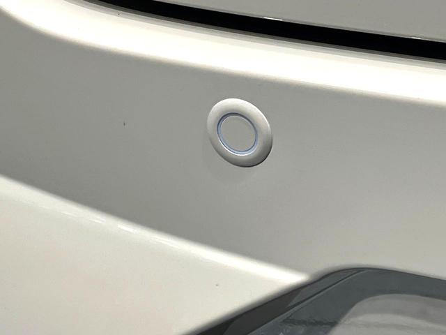 ライズ Ｘ　登録済未使用車　衝突被害軽減システム　コーナーセンサー　スマートキー　ＬＥＤヘッド　オートライト　横滑り防止装置　アイドリングストップシステム　バニティミラー　エアコン（4枚目）