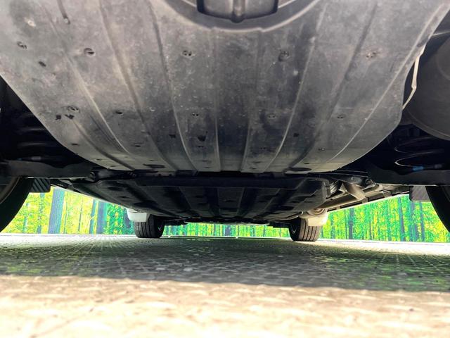 ヴェゼル ハイブリッドＺ・ホンダセンシング　禁煙車　純正ナビ　バックカメラ　衝突被害軽減システム　ハーフレザーシート　ドラレコ　スマートキー　ＬＥＤヘッド　ビルトインＥＴＣ　車線逸脱警報　オートライト　デュアルエアコン　ＣＤ（19枚目）