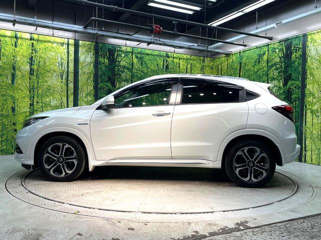 ヴェゼル ハイブリッドＺ・ホンダセンシング　禁煙車　純正ナビ　バックカメラ　衝突被害軽減システム　ハーフレザーシート　ドラレコ　スマートキー　ＬＥＤヘッド　ビルトインＥＴＣ　車線逸脱警報　オートライト　デュアルエアコン　ＣＤ（22枚目）