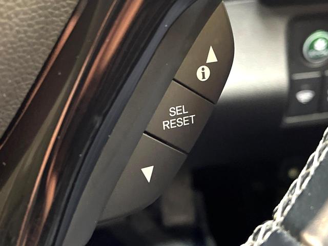 ヴェゼル ハイブリッドＺ・ホンダセンシング　禁煙車　純正ナビ　バックカメラ　衝突被害軽減システム　ハーフレザーシート　ドラレコ　スマートキー　ＬＥＤヘッド　ビルトインＥＴＣ　車線逸脱警報　オートライト　デュアルエアコン　ＣＤ（51枚目）