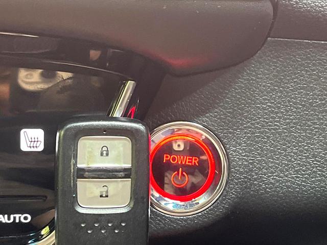 ヴェゼル ハイブリッドＺ・ホンダセンシング　禁煙車　純正ナビ　バックカメラ　衝突被害軽減システム　ハーフレザーシート　ドラレコ　スマートキー　ＬＥＤヘッド　ビルトインＥＴＣ　車線逸脱警報　オートライト　デュアルエアコン　ＣＤ（59枚目）