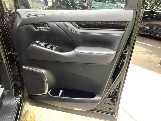 アルファード ２．５Ｓ　Ｃパッケージ　禁煙車　ツインムーンルーフ　両側電動スライドドア　セーフティセンス　レーダークルーズ　純正ディスプレイオーディオ　バックカメラ　ＥＴＣ　ドラレコ　快適温熱シート　パワーシート　ステアリングヒーター（55枚目）