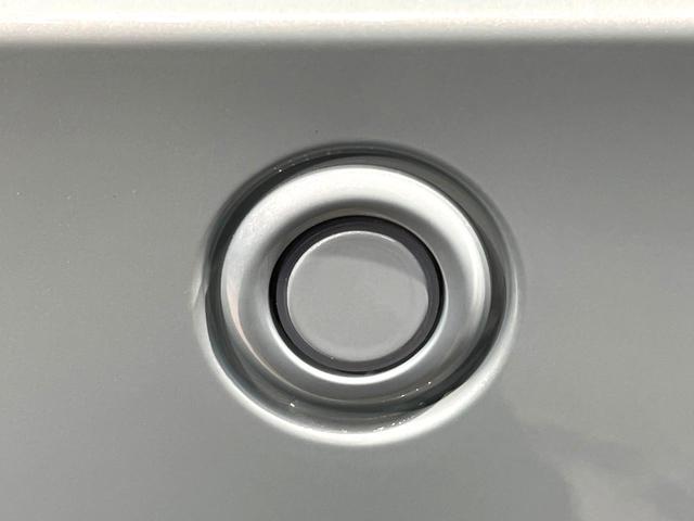 スペーシア ハイブリッドＸ　禁煙車　届出済未使用車　両側電動ドア　セーフティサポート　シートヒーター　コーナーセンサー　スマートキー　ＬＥＤヘッド　オートハイビーム　車線逸脱警報　オートエアコン　盗難防止装置　オットマン（33枚目）