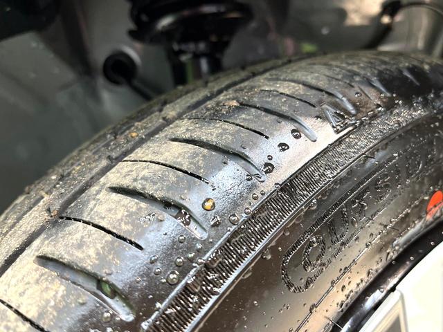 スペーシア ハイブリッドＸ　禁煙車　届出済未使用車　両側電動ドア　セーフティサポート　シートヒーター　コーナーセンサー　スマートキー　ＬＥＤヘッド　オートハイビーム　車線逸脱警報　オートエアコン　盗難防止装置　オットマン（36枚目）