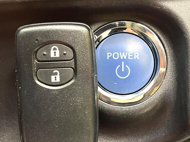 アクア S 禁煙車 純正ナビ フルセグ Bluetooth再生 スマートキー 純正15インチアルミホイール オートライト オートエアコン 盗難防止装置 プライバシーガラス トラクションコントロール 電動格納ミラー(5枚目)